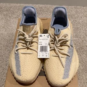 Yeezy Boost 350 V2
